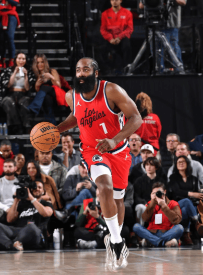 哈登迎来二十赛季高光表现，法国队球迷沸腾！的简单介绍